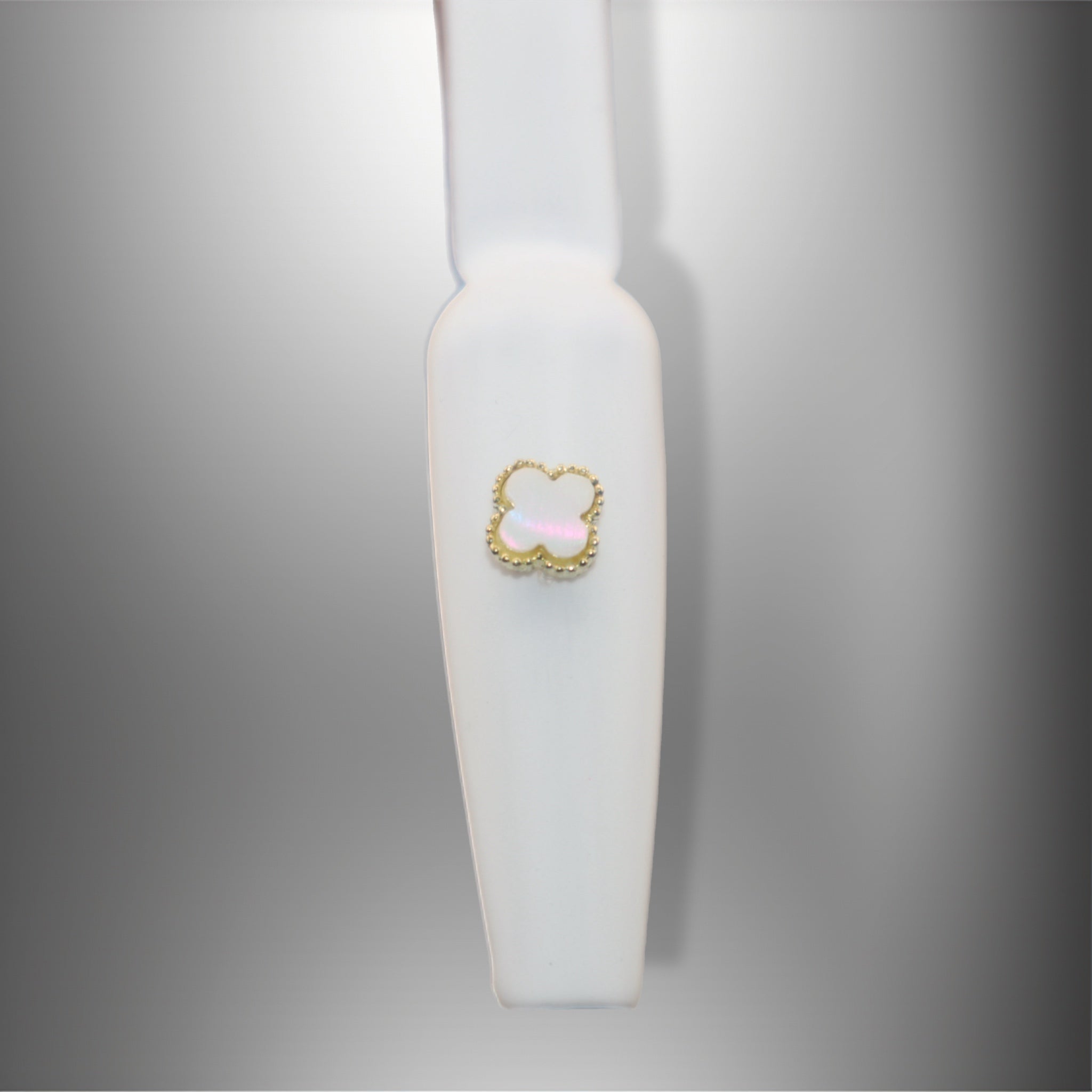 White And Gold Cleef 2pc